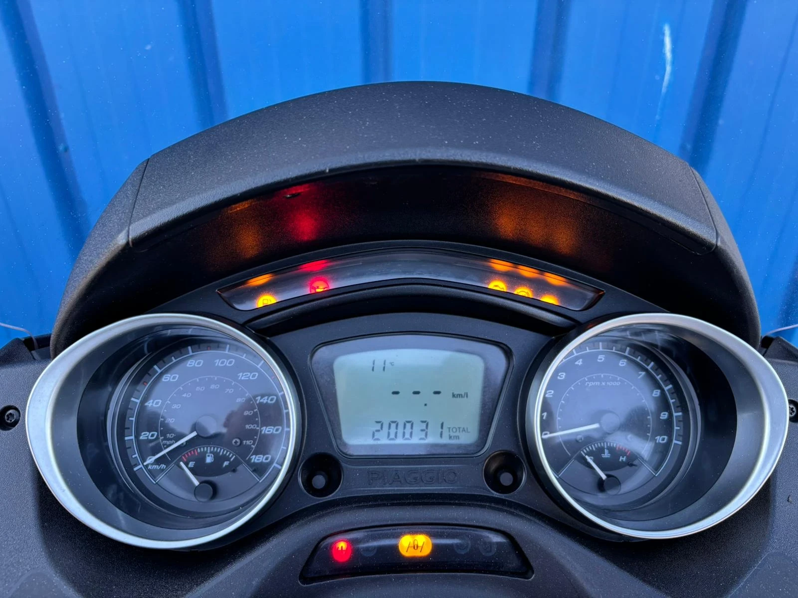 Piaggio Mp3 300i LT Sport ABS TC - изображение 8