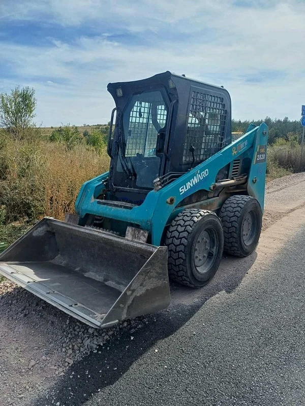 Мини челни товарачи Sunward SWL 2820 - изображение 3