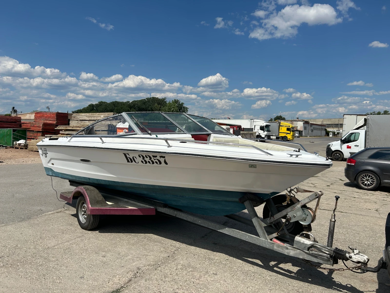 Моторна яхта Sea Ray Bowrider - изображение 3