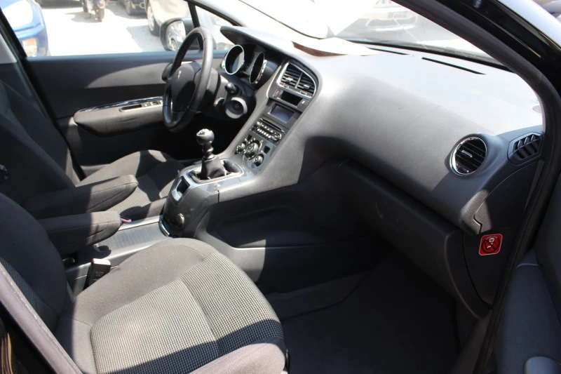 Peugeot 5008 1.6I TURBO , снимка 6 - Автомобили и джипове - 47403577