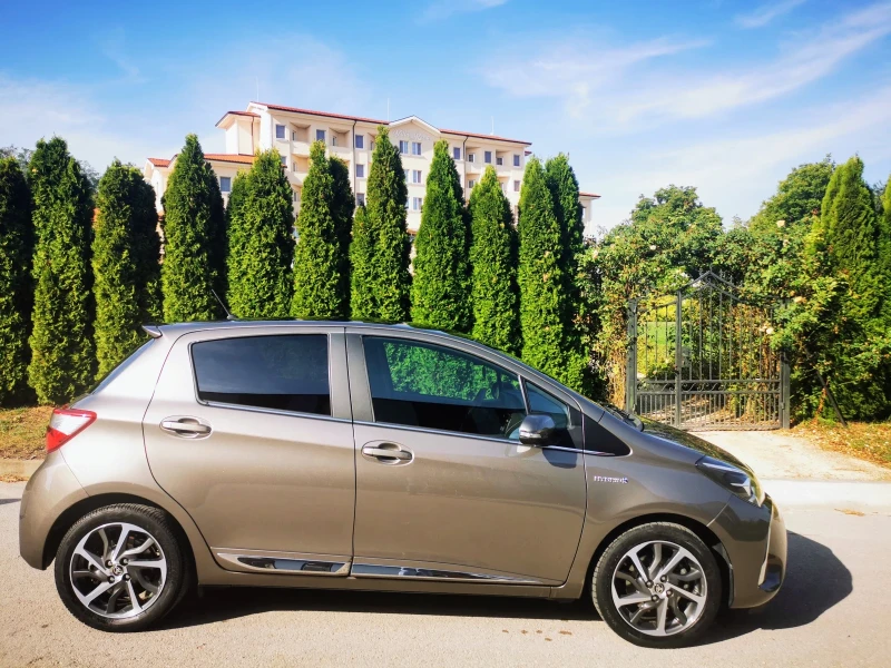 Toyota Yaris 1.5VVi-i Hybrid e-CVT, снимка 5 - Автомобили и джипове - 47085532