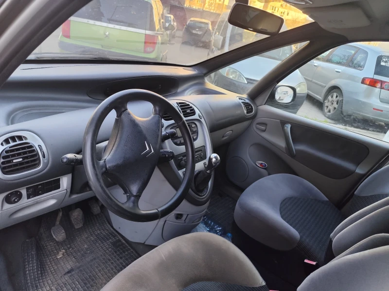 Citroen Xsara picasso 1, 6 HDI , 2006 год. 90 конски сили, дизел , снимка 4 - Автомобили и джипове - 49574563