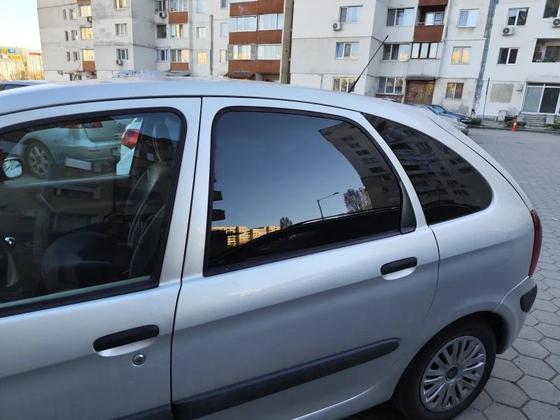 Citroen Xsara picasso 1, 6 HDI , 2006 год. 90 конски сили, дизел , снимка 9 - Автомобили и джипове - 49574563