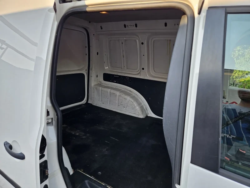 VW Caddy 2.0TDI-102кс= КЛИМАТИК, снимка 10 - Автомобили и джипове - 51067943