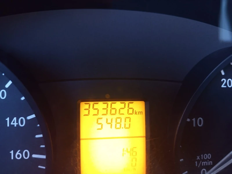 Mercedes-Benz 220, снимка 8 - Автомобили и джипове - 52844556