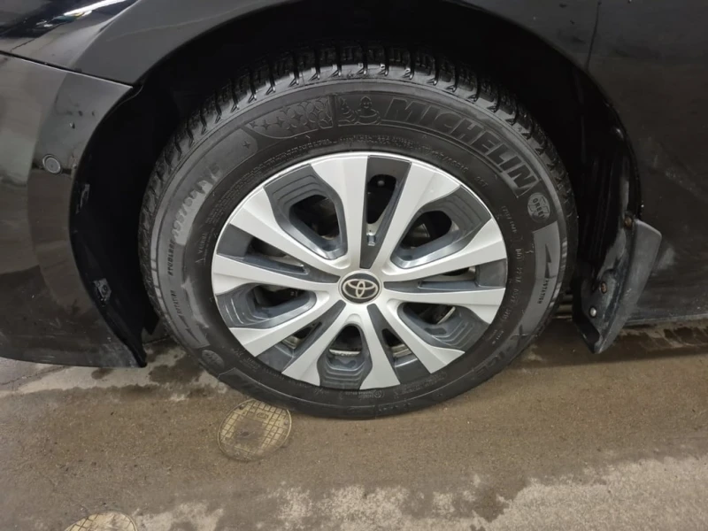 Toyota Prius * AWD E * CARFAX * ЦЕНА ДО БГ, снимка 7 - Автомобили и джипове - 52878821