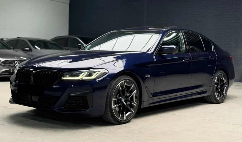BMW 545 e xDrive Монитори/B&W/360/Exclusive/Head-up