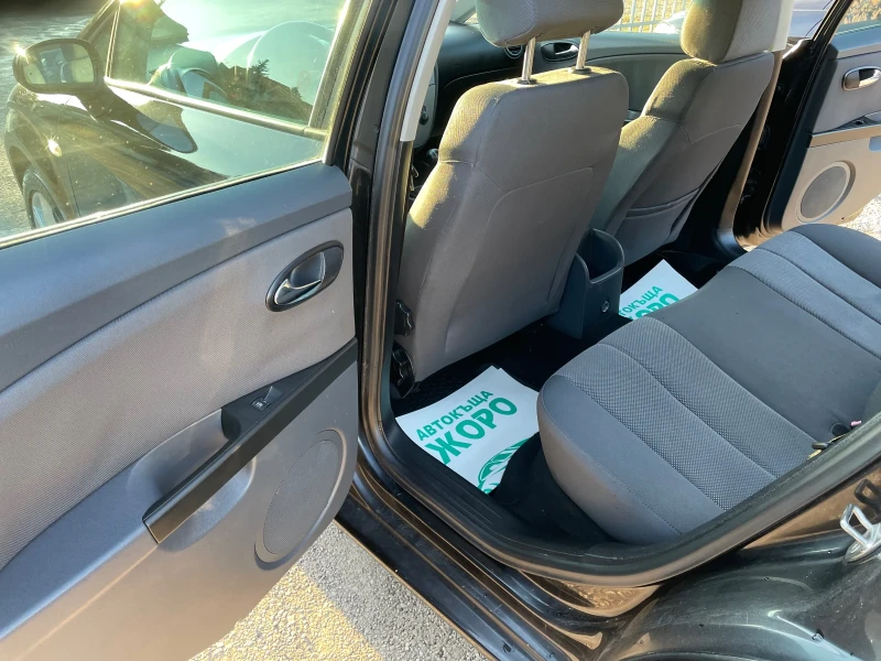 Seat Leon 1.6 BENZIN , ПАРКТРОНИК, снимка 12 - Автомобили и джипове - 53154718