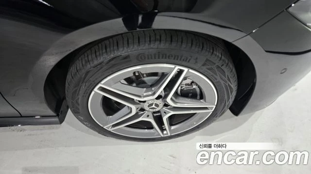 Mercedes-Benz CLA 250, снимка 5 - Автомобили и джипове - 56077706