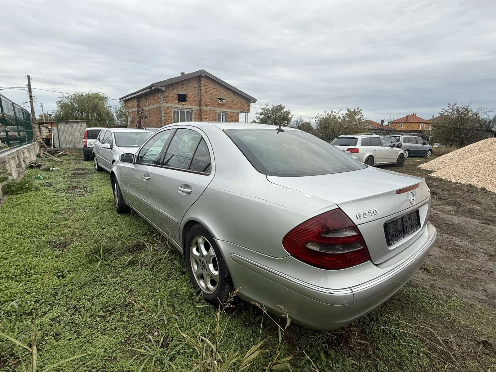 Mercedes-Benz E 220 CDI 150hp-AUTOMATIC-ELEGANCE-Clima-TipTop | Mobile.bg — изображение 2