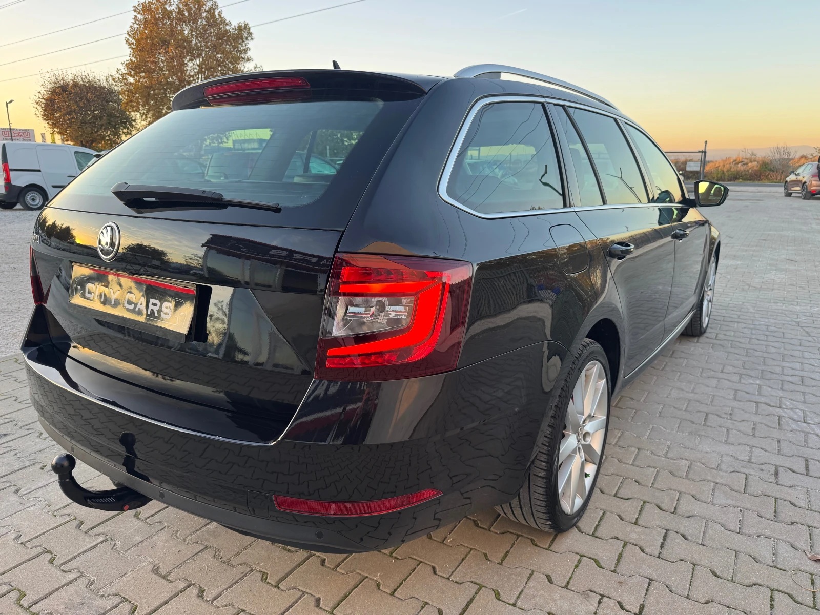 Skoda Octavia 2.0-TDI KEYLESS-FUL LED | Mobile.bg   6