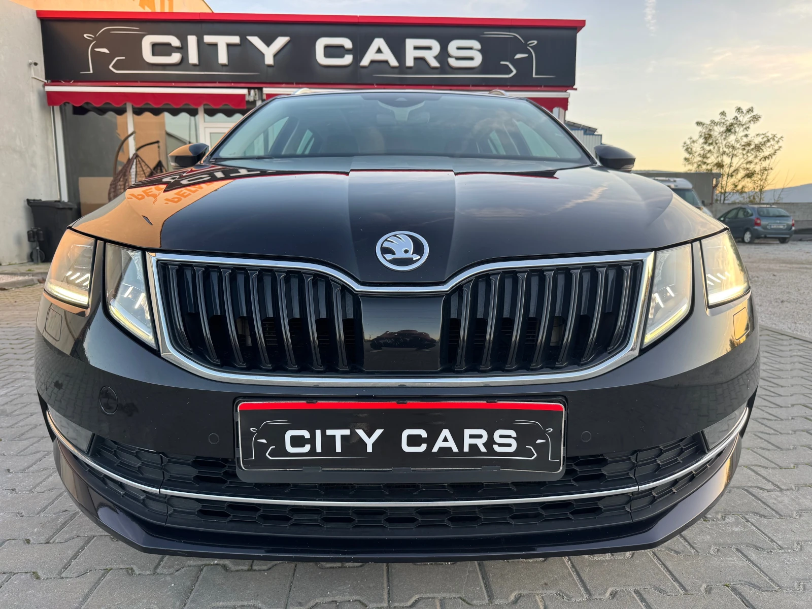 Skoda Octavia 2.0-TDI KEYLESS-FUL LED | Mobile.bg   1