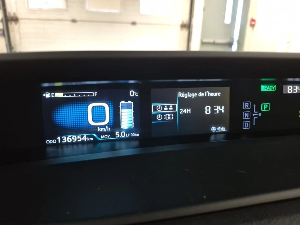 Toyota Prius * AWD E * CARFAX * ЦЕНА ДО БГ - изображение 10