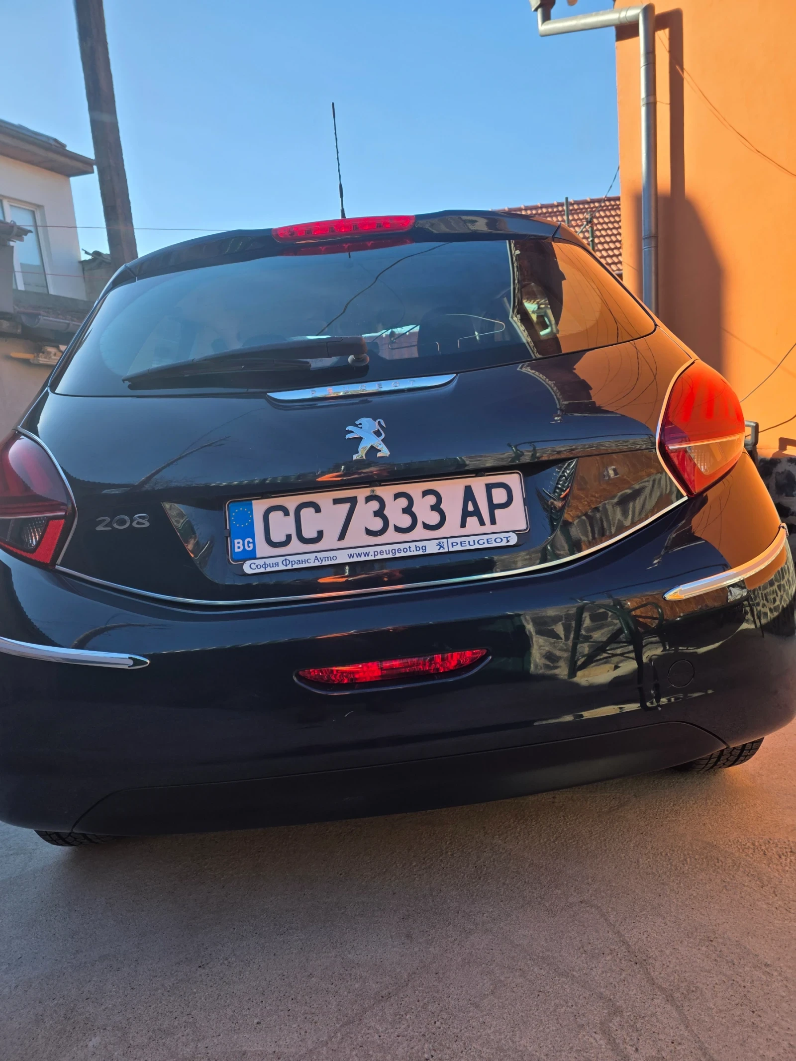 Peugeot 208 1400, снимка 7 - Автомобили и джипове - 53221172