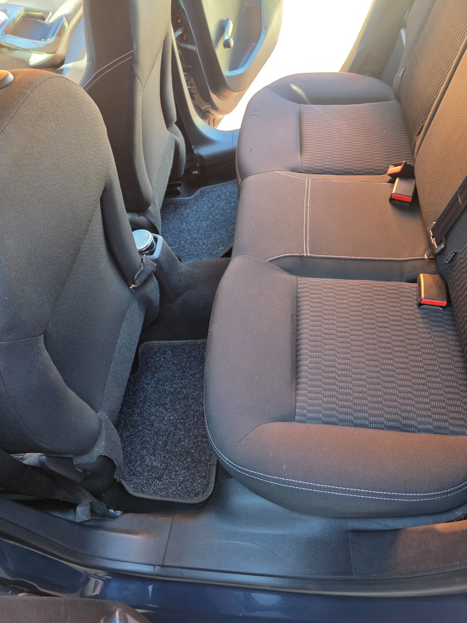 Peugeot 208 1400, снимка 12 - Автомобили и джипове - 53221172