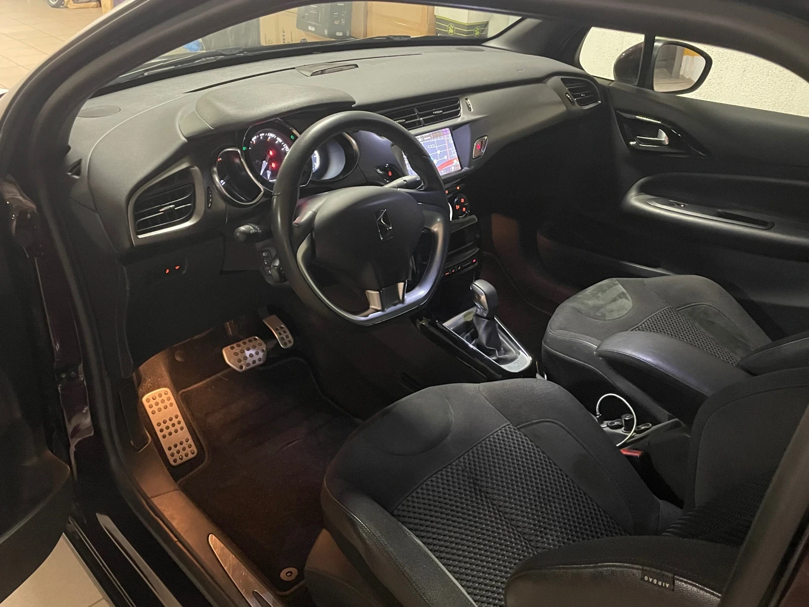 Citroen DS3 1.2i Automatic  - изображение 7