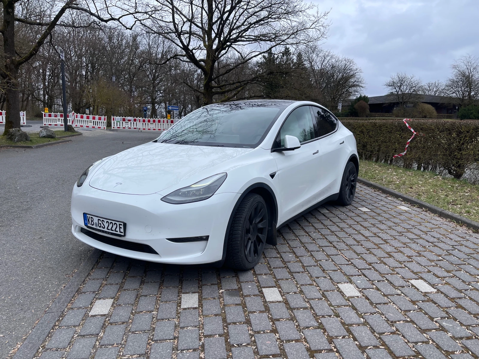 Tesla Model Y Long Range AWD, снимка 3 - Автомобили и джипове - 53866099