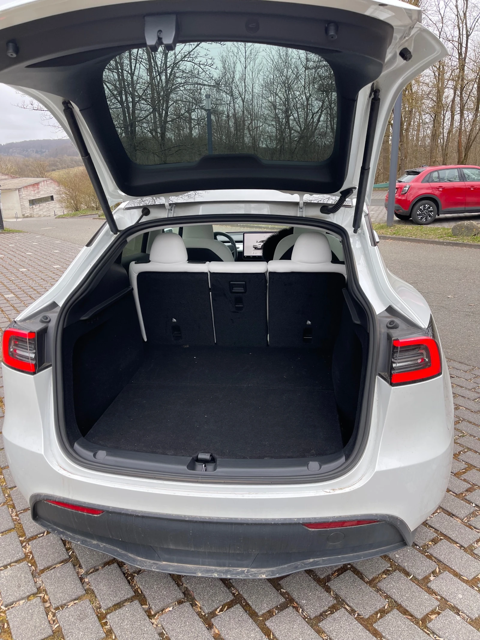 Tesla Model Y Long Range AWD, снимка 5 - Автомобили и джипове - 53866099