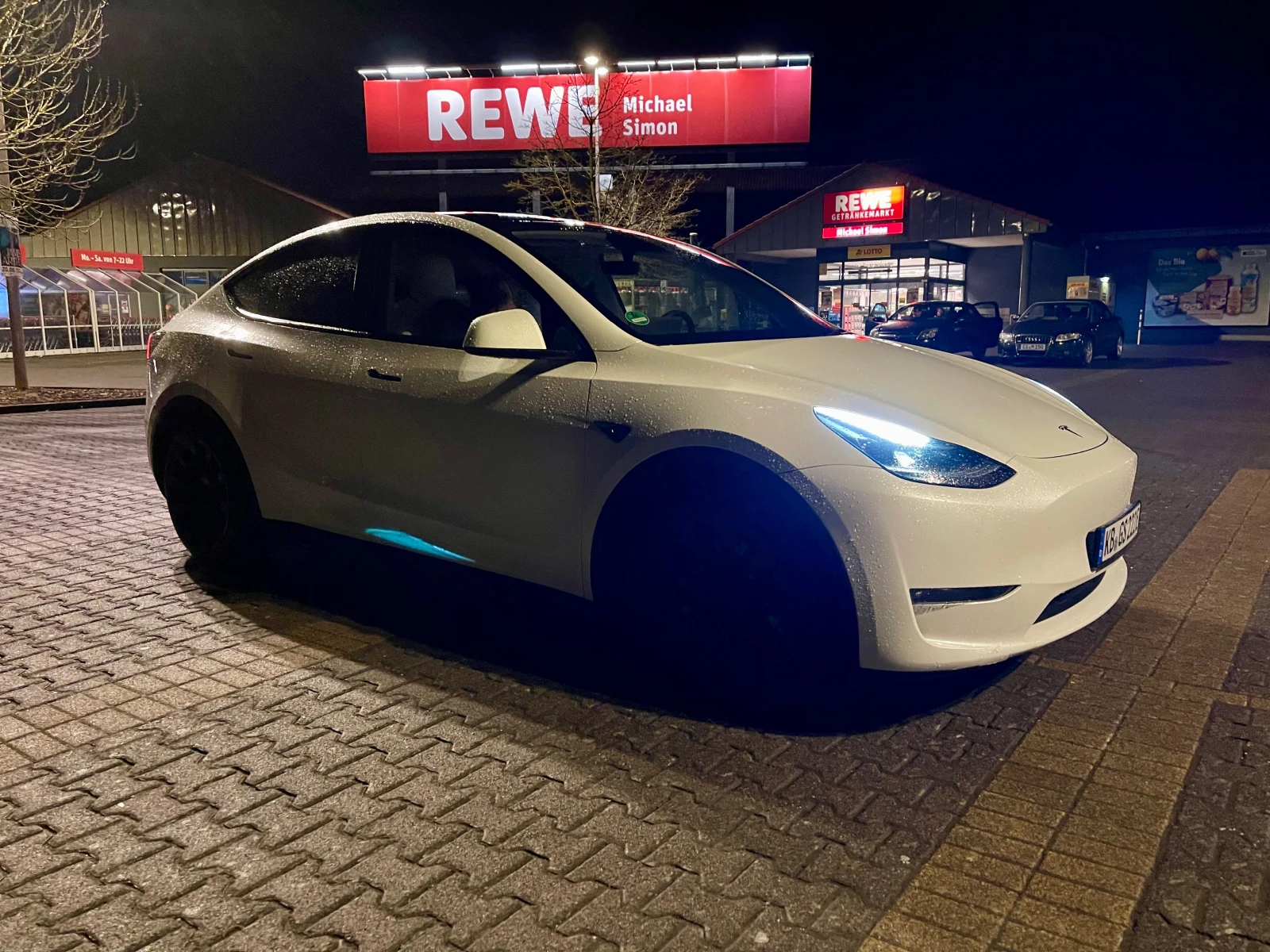Tesla Model Y Long Range AWD, снимка 9 - Автомобили и джипове - 53866099