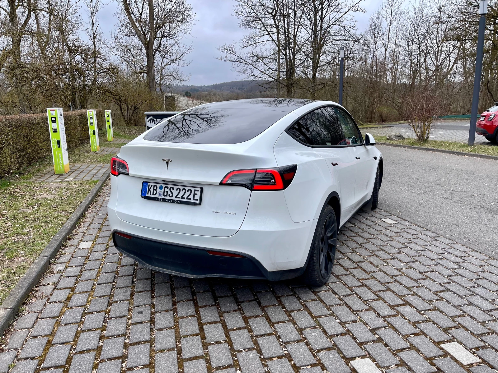 Tesla Model Y Long Range AWD, снимка 2 - Автомобили и джипове - 53866099