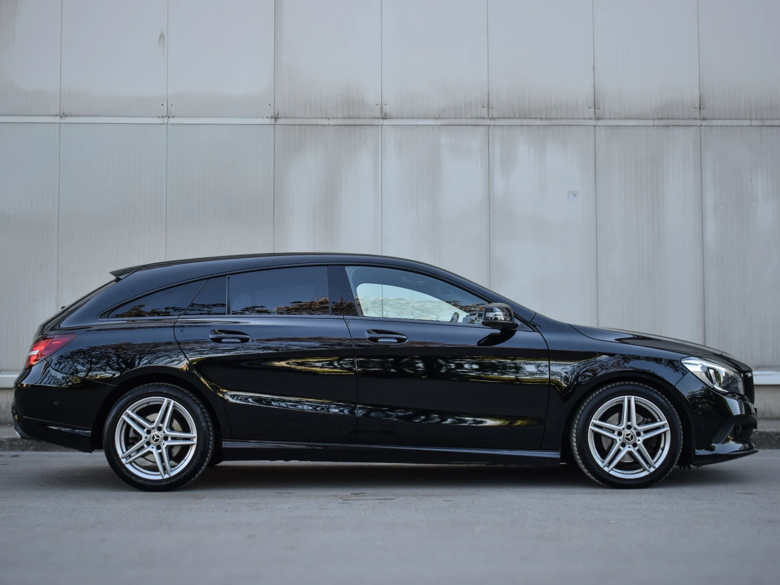 Mercedes-Benz CLA 220, снимка 5 - Автомобили и джипове - 54443236