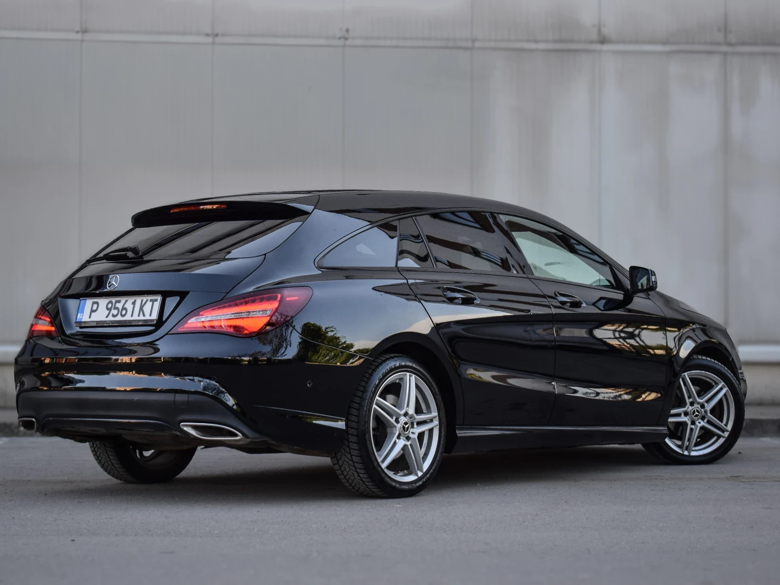 Mercedes-Benz CLA 220, снимка 6 - Автомобили и джипове - 54443236