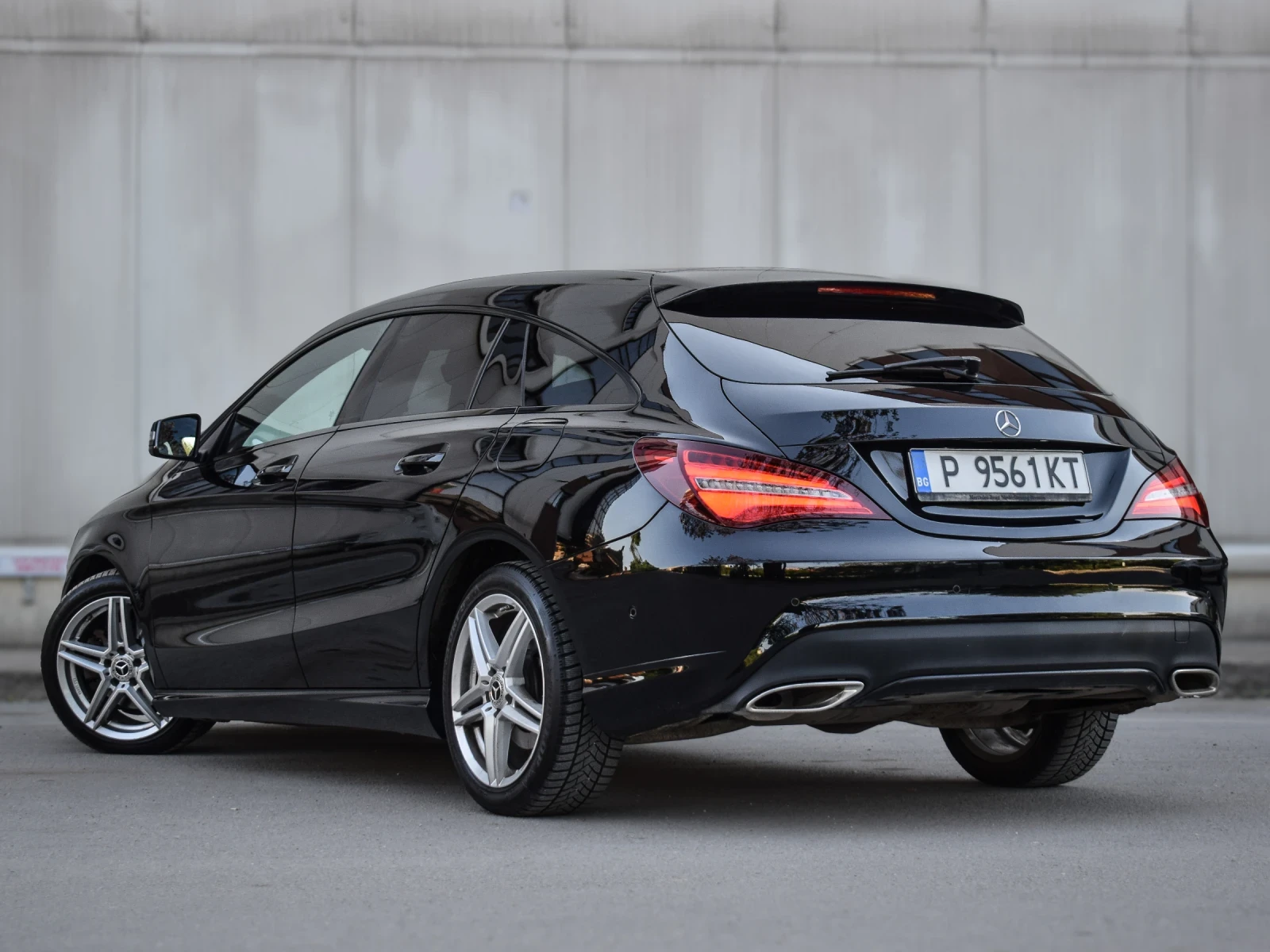 Mercedes-Benz CLA 220, снимка 8 - Автомобили и джипове - 54443236