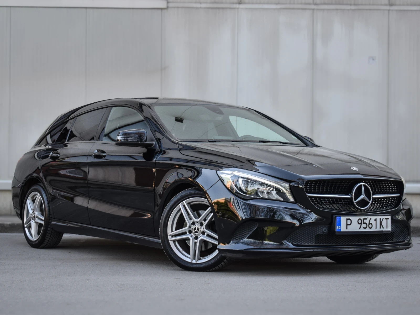 Mercedes-Benz CLA 220, снимка 2 - Автомобили и джипове - 54443236
