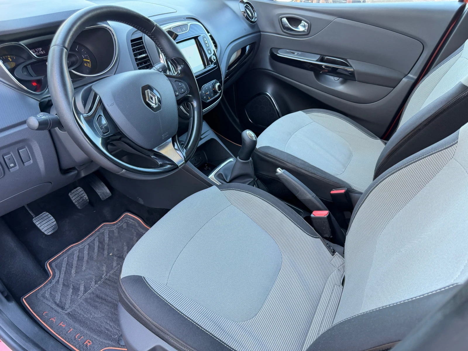 Renault Captur Камера, key less, нави, led, bi color, снимка 7 - Автомобили и джипове - 54694648