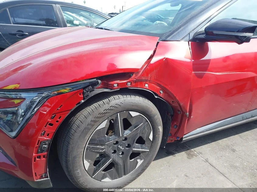 Kia EV6 Wind, снимка 6 - Автомобили и джипове - 55127042