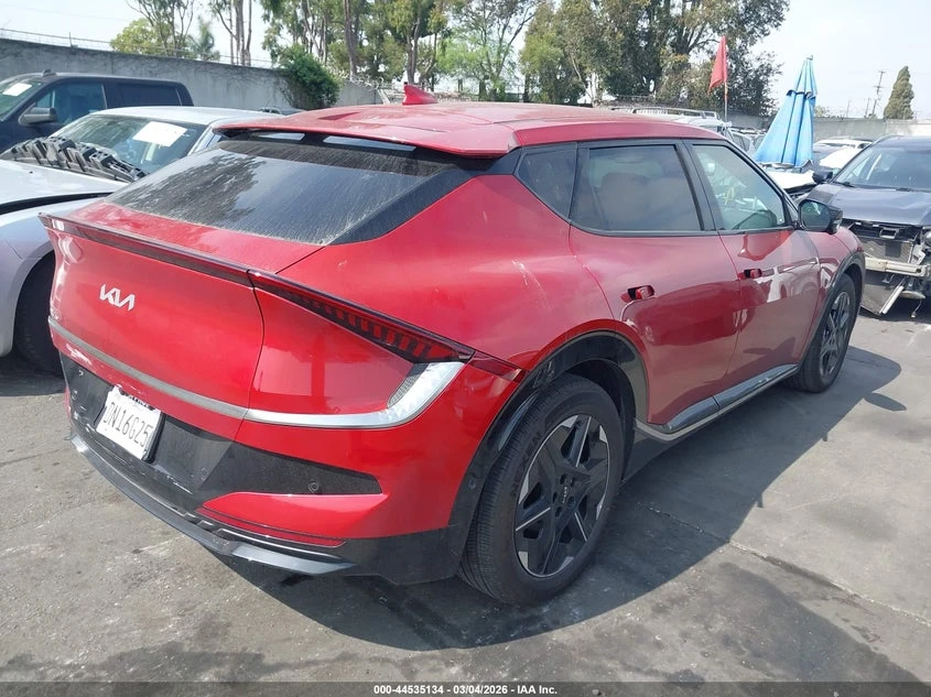 Kia EV6 Wind, снимка 4 - Автомобили и джипове - 55127042