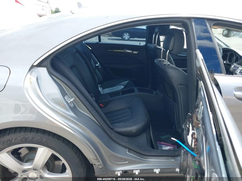Mercedes-Benz CLS 550 RWD Автокредит Цена до България, снимка 13 - Автомобили и джипове - 55132244