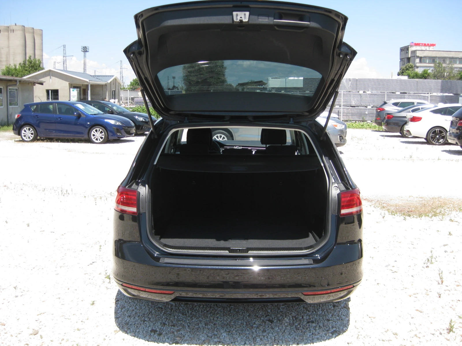 VW Passat 1.6 TDI Bluemotion, снимка 7 - Автомобили и джипове - 55468180