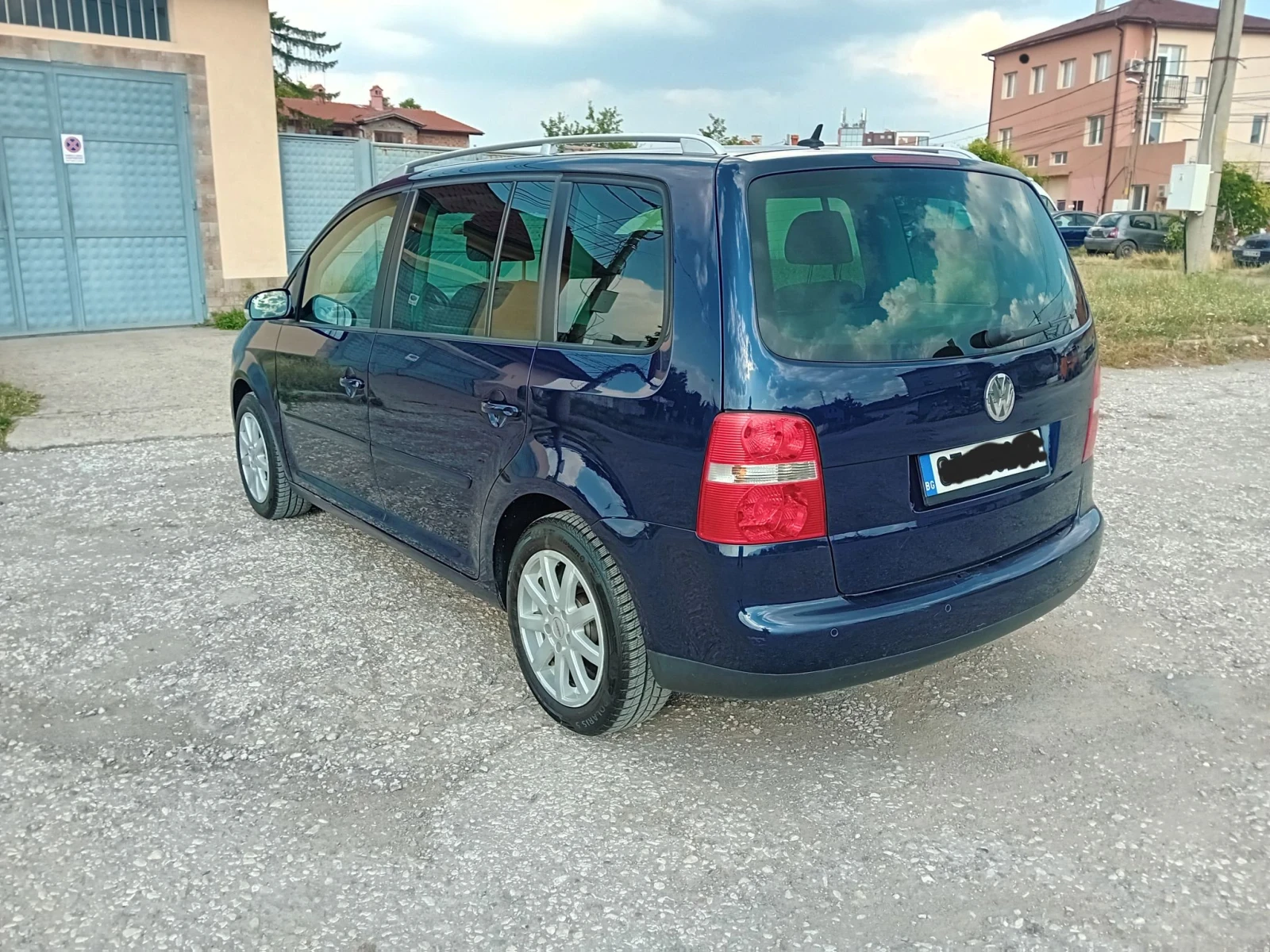 VW Touran, снимка 7 - Автомобили и джипове - 55604297