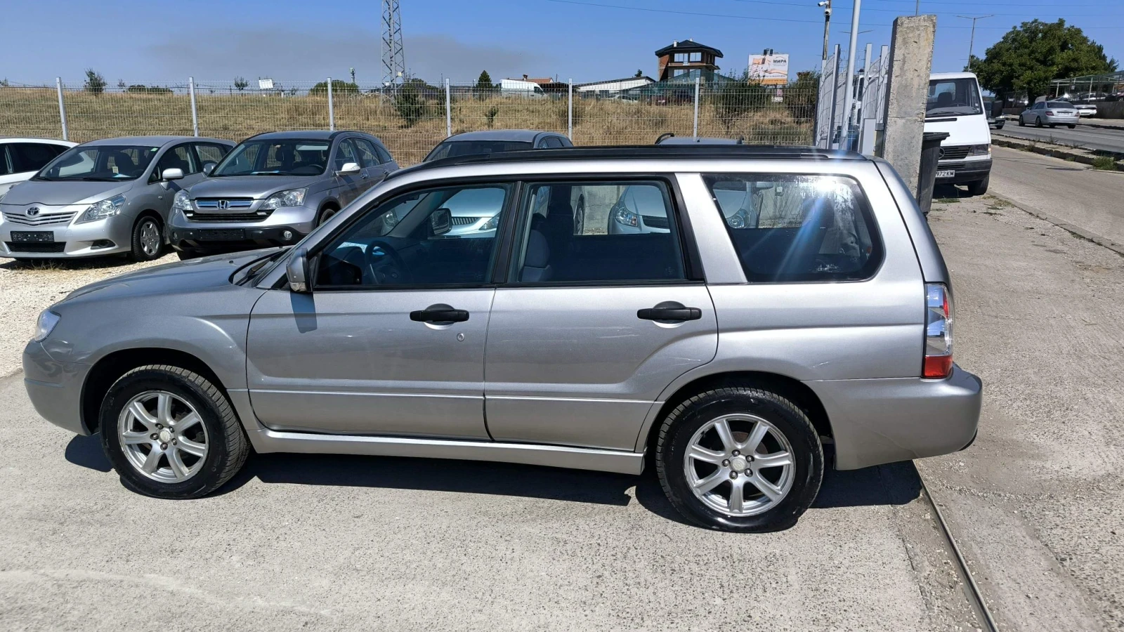 Subaru Forester 2.0i, снимка 6 - Автомобили и джипове - 56005757