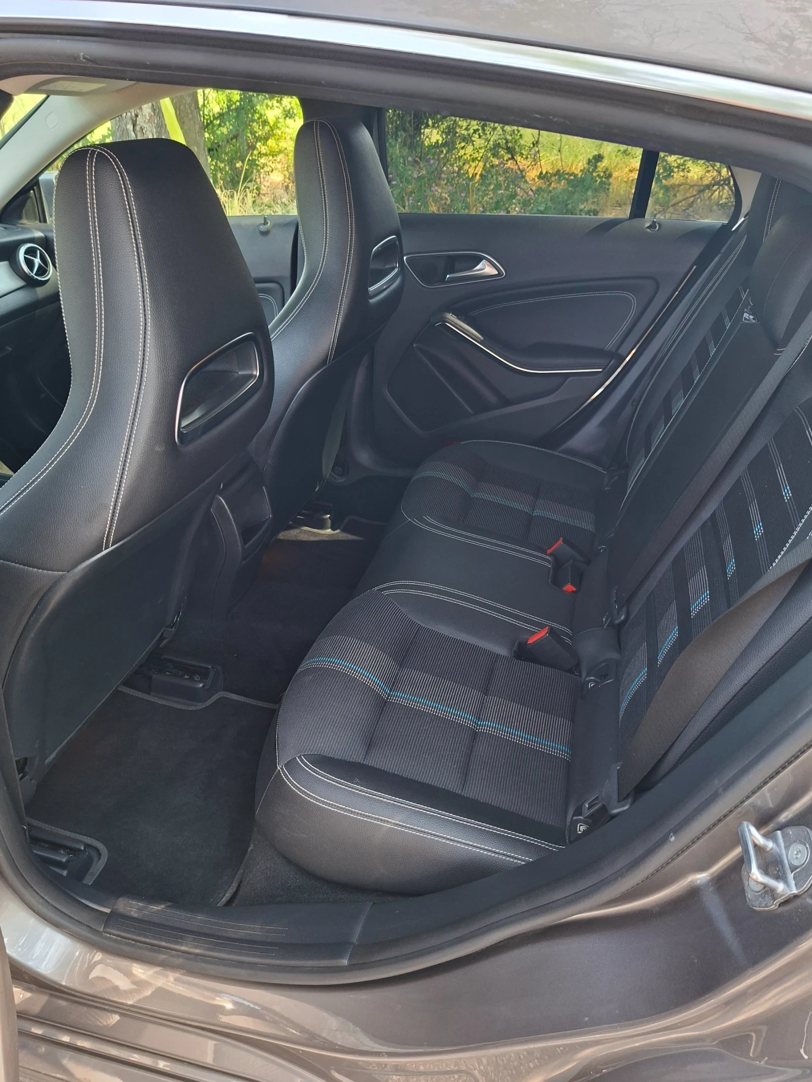 Mercedes-Benz CLA 200, снимка 13 - Автомобили и джипове - 56559469