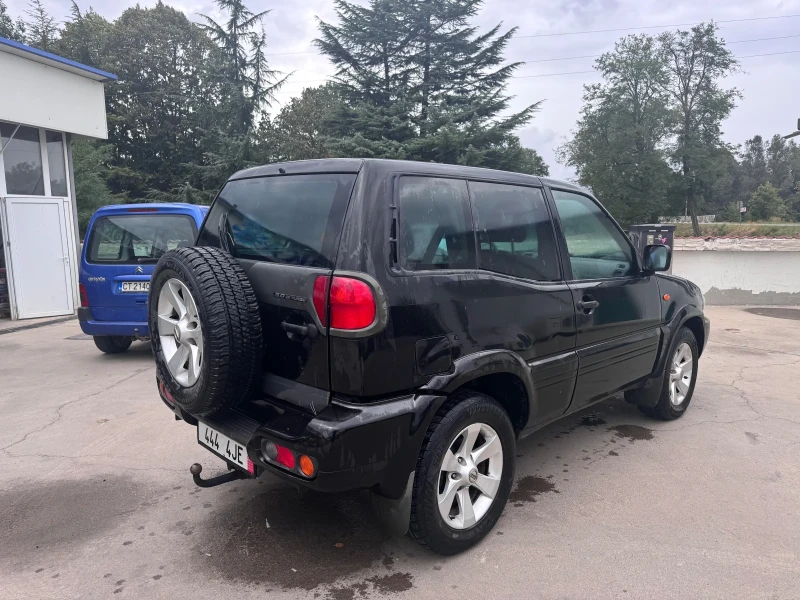 Nissan Terrano Hard top, снимка 5 - Автомобили и джипове - 47084655