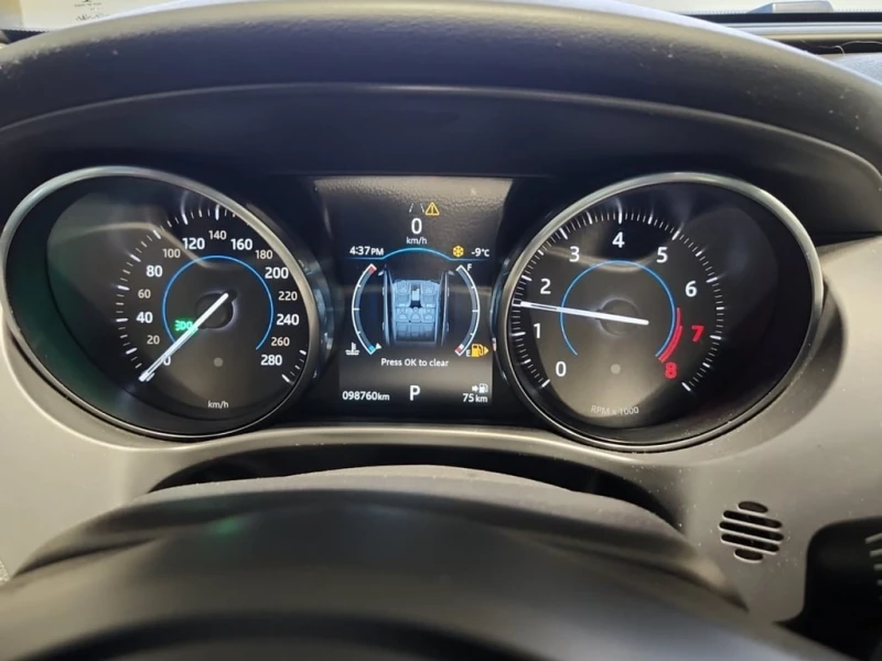 Jaguar F-PACE * PREMIUM * CARFAX * , снимка 9 - Автомобили и джипове - 53187095