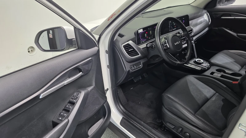 Kia Seltos 2.0 2WD PRESTIGE, снимка 10 - Автомобили и джипове - 53242517