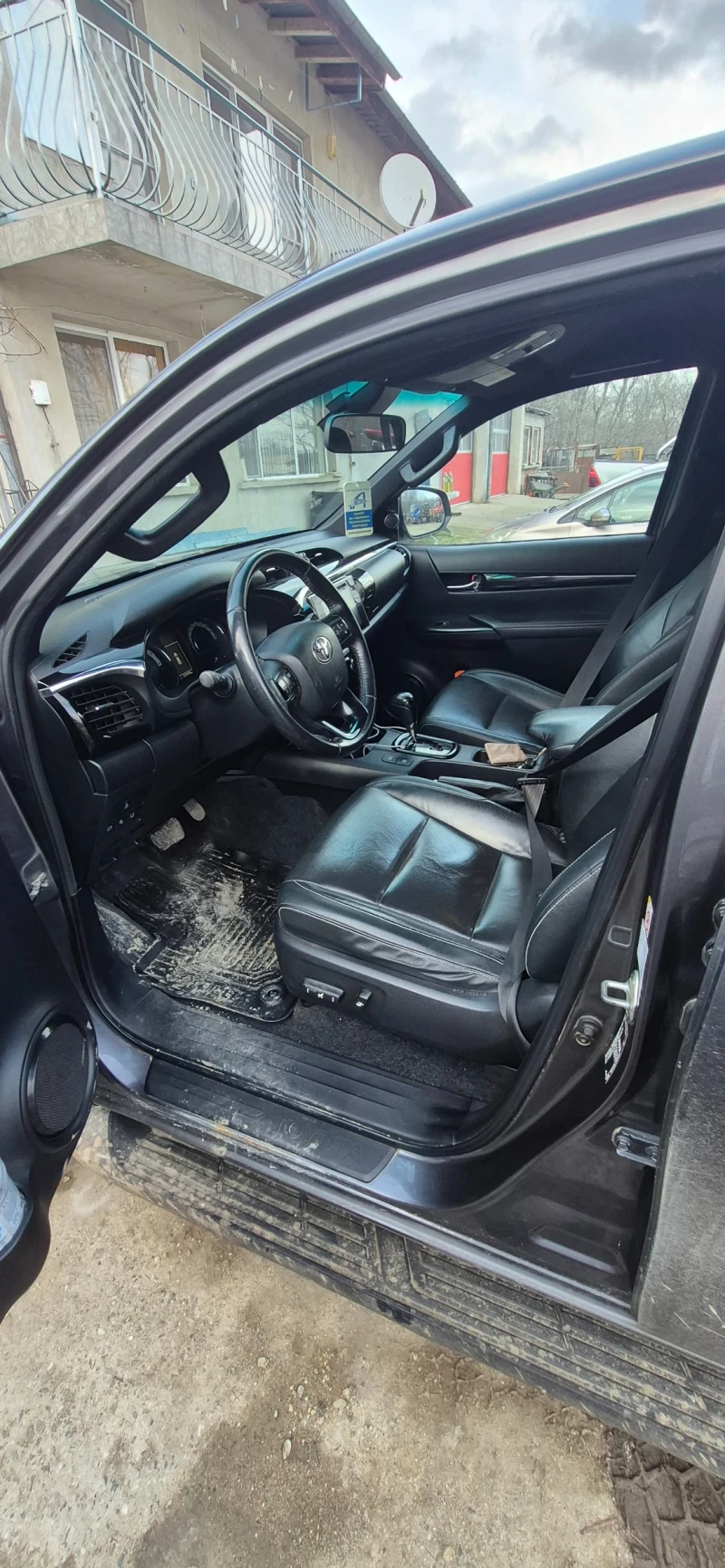 Toyota Hilux, снимка 4 - Автомобили и джипове - 53385927