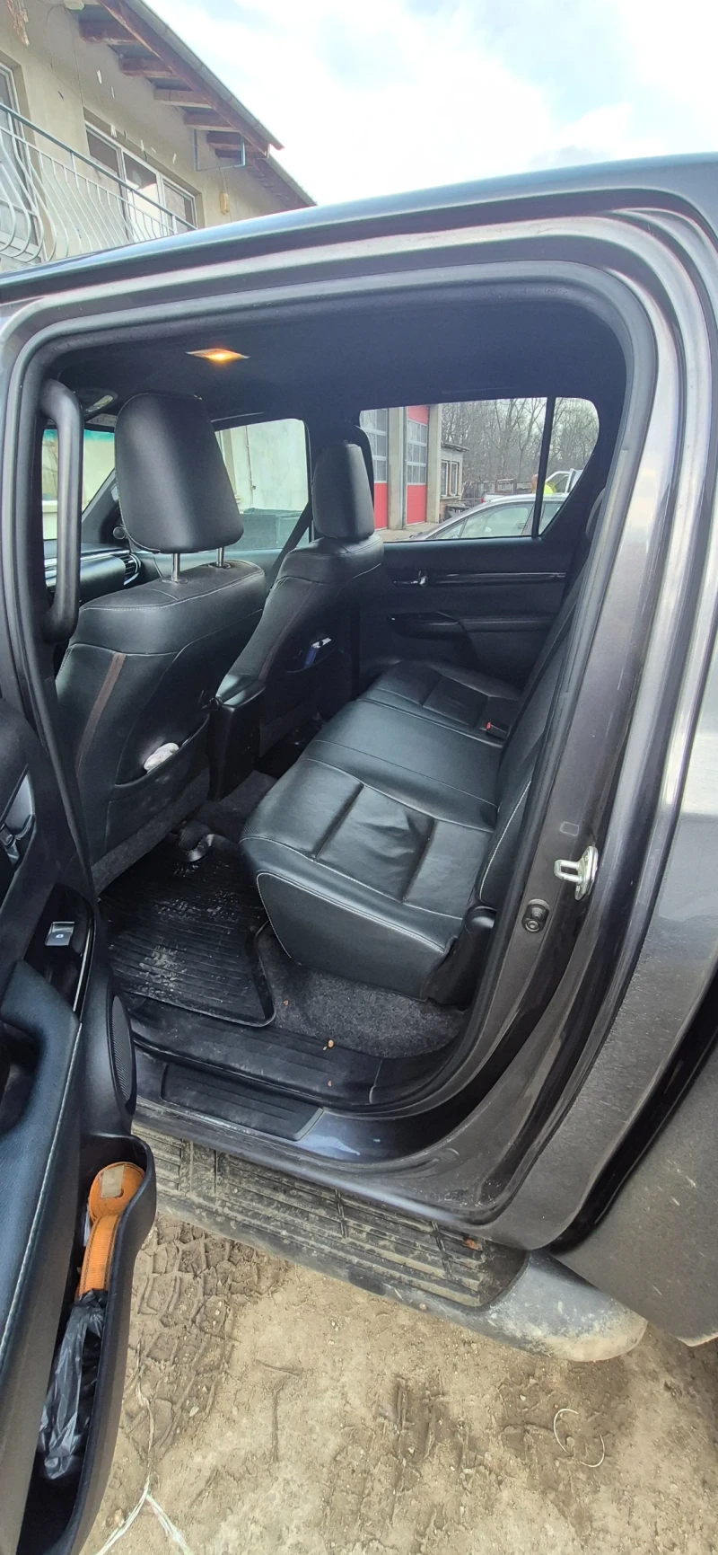 Toyota Hilux, снимка 8 - Автомобили и джипове - 53385927