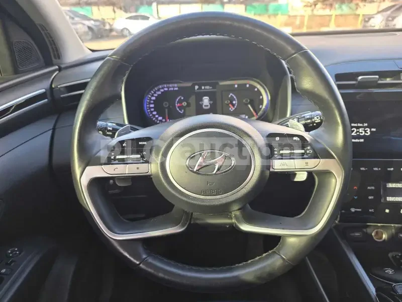 Hyundai Tucson 2.0 CRDI/ОБДУХВАНЕ/DISTRONIC/ВКЛЮЧЕН ТЕХНОТЕСТ, снимка 2 - Автомобили и джипове - 54208895