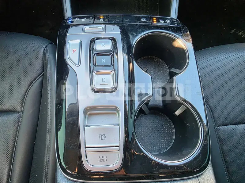 Hyundai Tucson 2.0 CRDI/ОБДУХВАНЕ/DISTRONIC/ВКЛЮЧЕН ТЕХНОТЕСТ, снимка 12 - Автомобили и джипове - 54208895