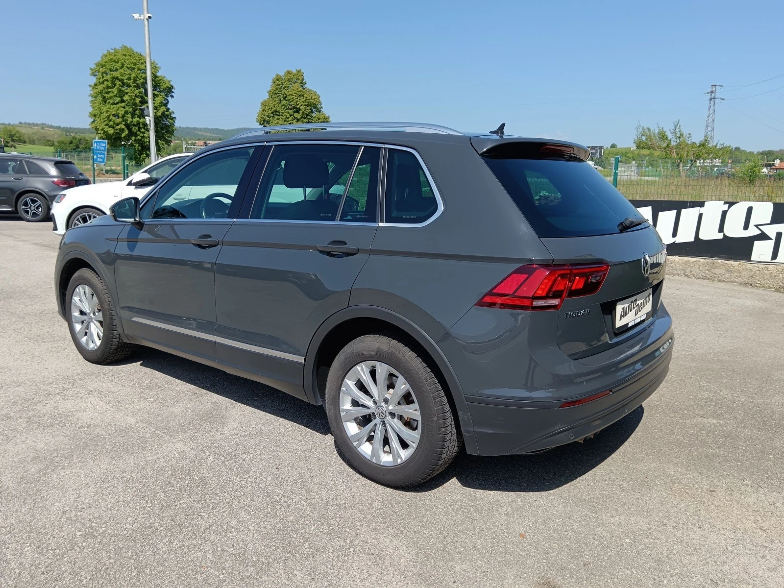 VW Tiguan 2.0TDI  - изображение 5