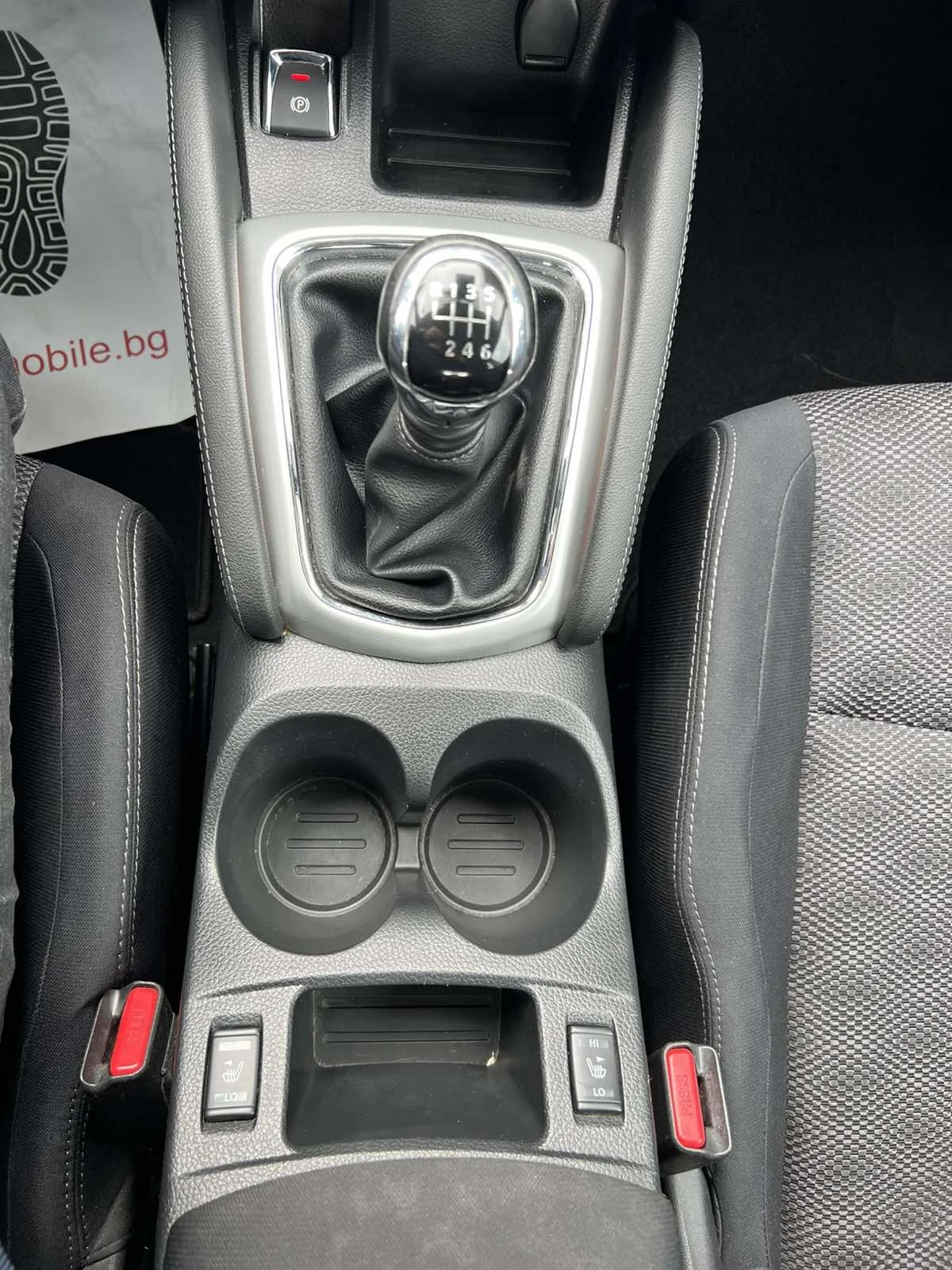 Nissan Qashqai 1.2 DiGT, снимка 16 - Автомобили и джипове - 54030521