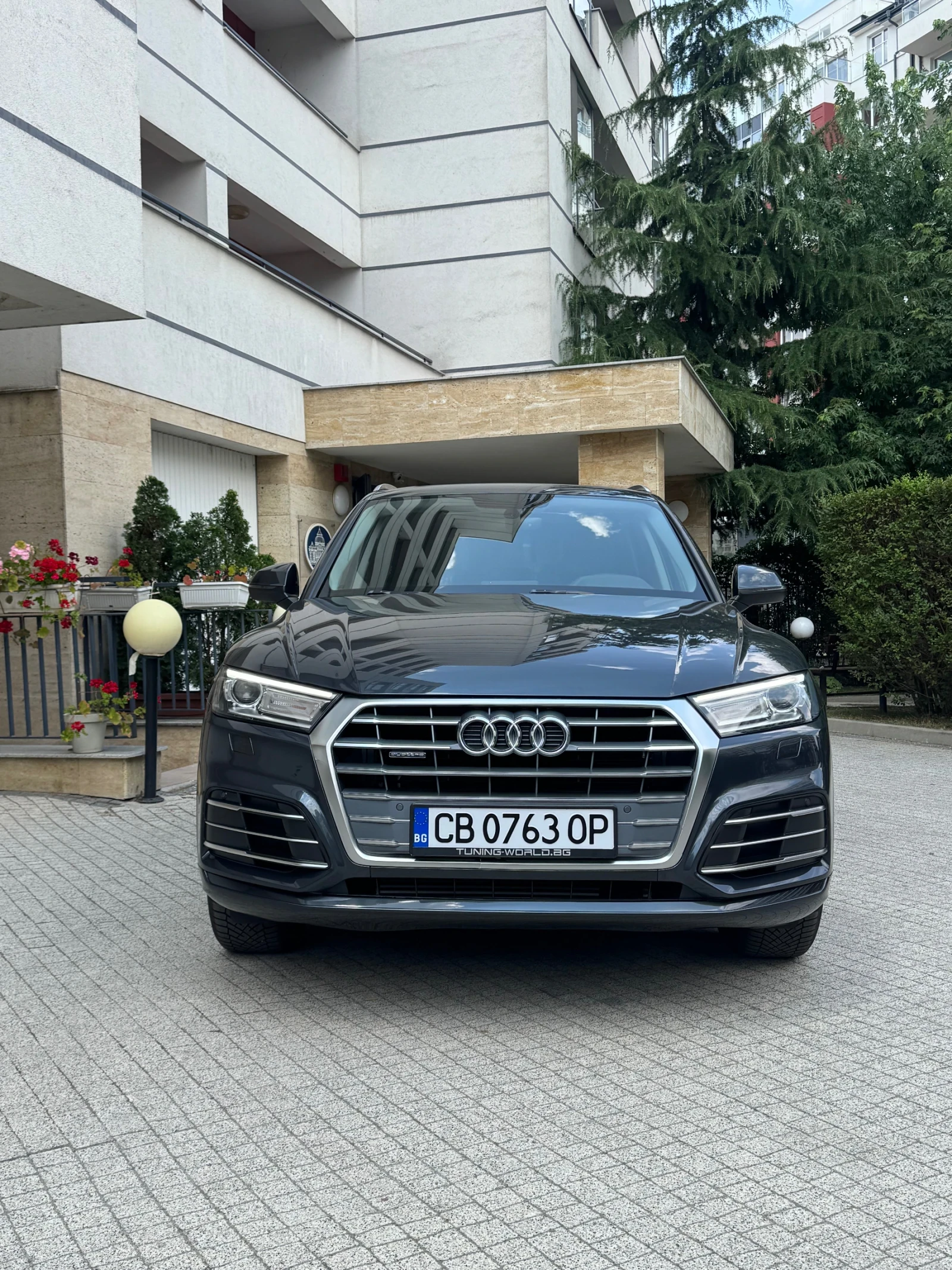 Audi Q5 Nardo Grey 122ХИЛ!!! S line ТОП СЪСТОЯНИЕ!!!, снимка 2 - Автомобили и джипове - 54692988