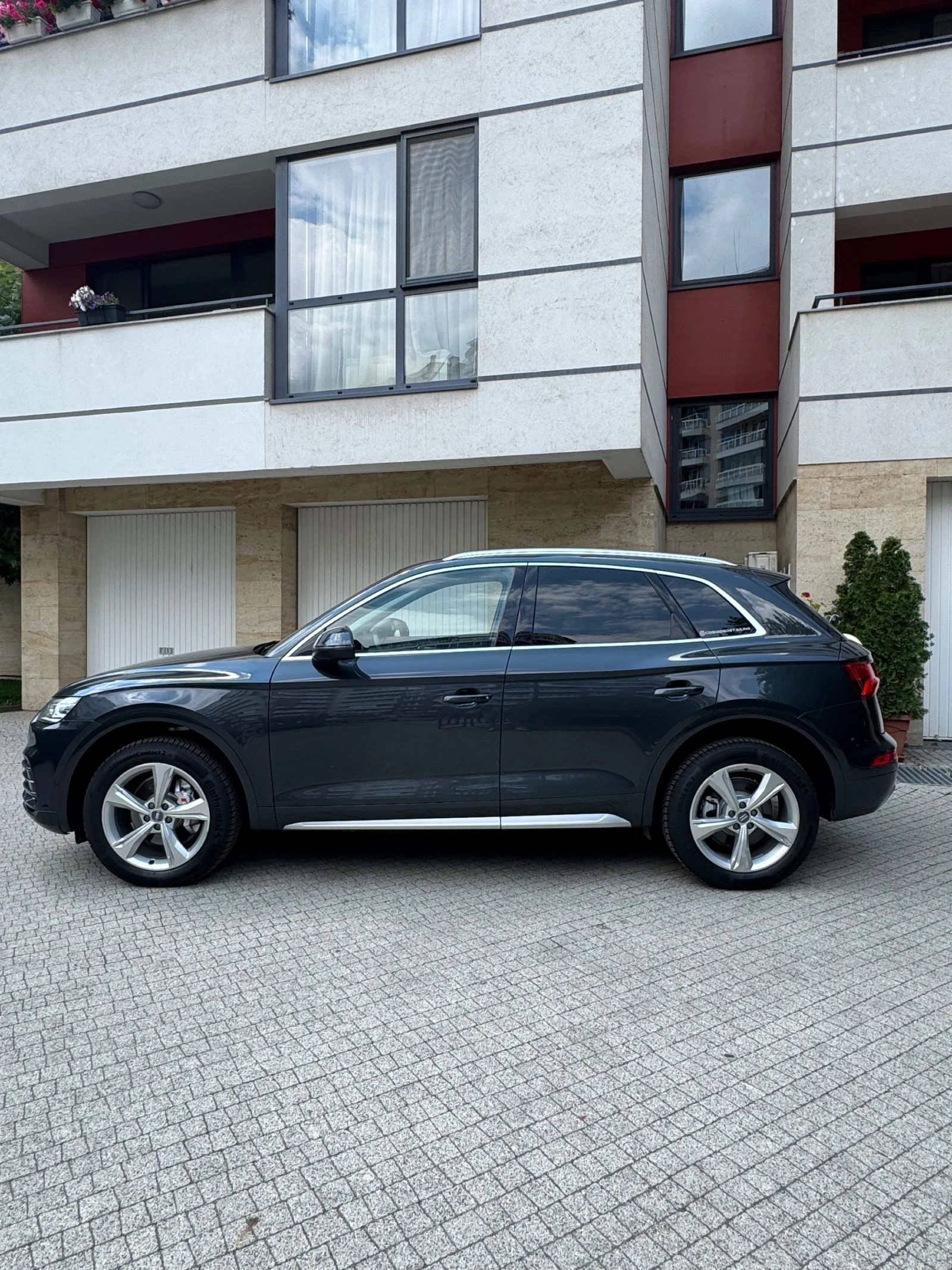 Audi Q5 Nardo Grey 122ХИЛ!!! S line ТОП СЪСТОЯНИЕ!!!, снимка 7 - Автомобили и джипове - 54692988