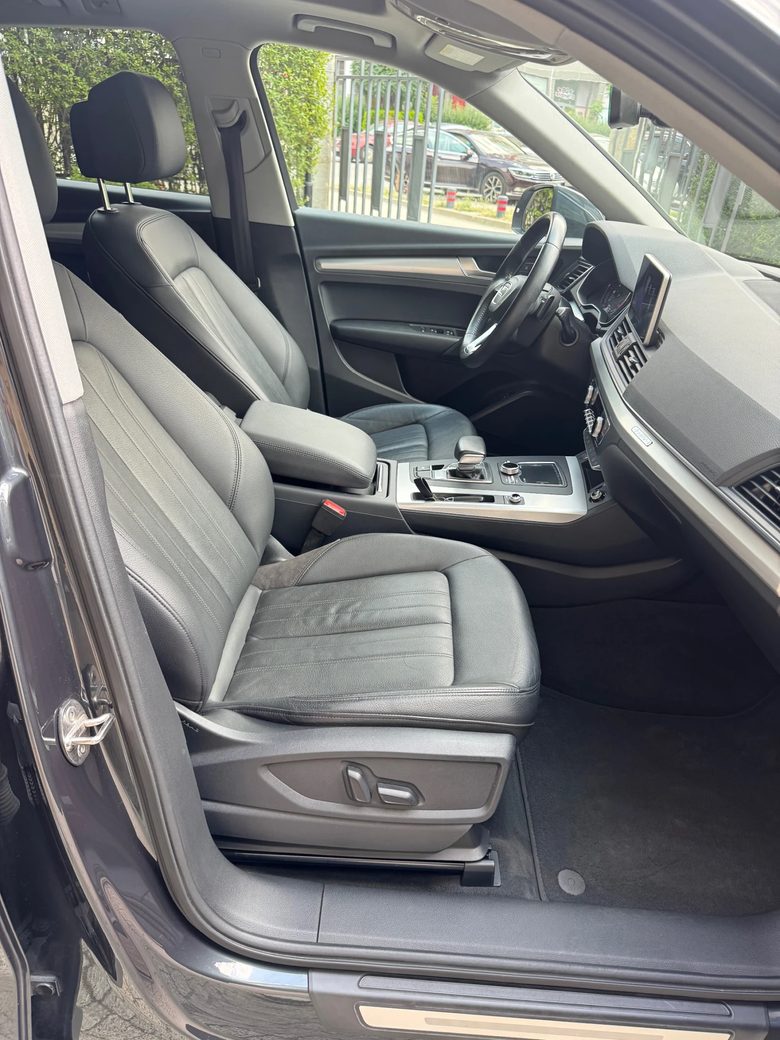 Audi Q5 Nardo Grey 122ХИЛ!!! S line ТОП СЪСТОЯНИЕ!!!, снимка 10 - Автомобили и джипове - 54692988