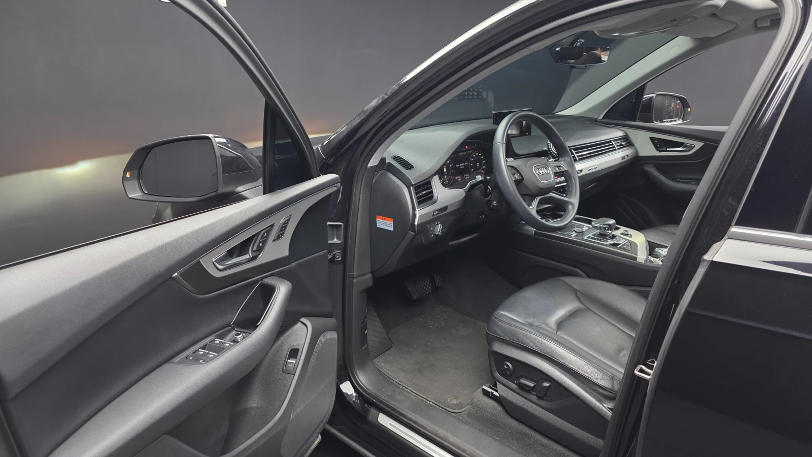 Audi Q7 45TFSI * ПОДГРЕВИ * ПАНО * КАМЕРА * 2 КЛЮЧА, снимка 10 - Автомобили и джипове - 55176310