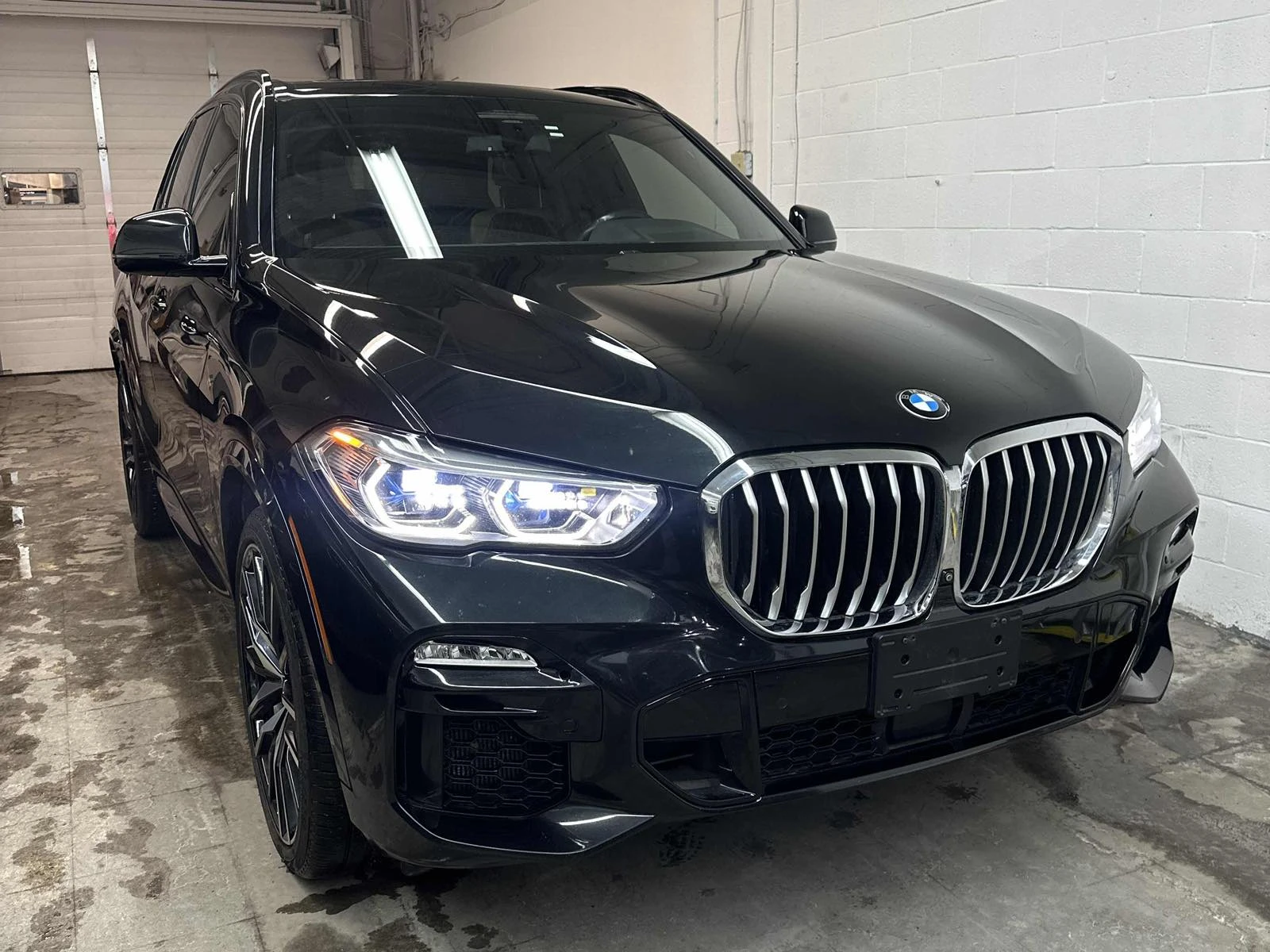 BMW X5 M50I